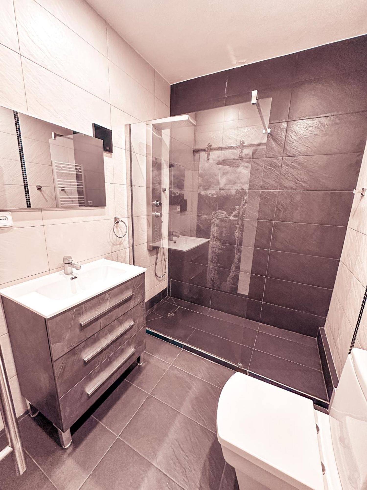 Lujosa Vivienda En El Centro De Madrid Para Tu Estancia De Ocio - Preciados Bagian luar foto